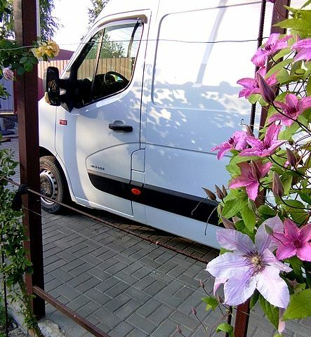 Білий Рено Мастєр, об'ємом двигуна 2.3 л та пробігом 195 тис. км за 17200 $, фото 1 на Automoto.ua