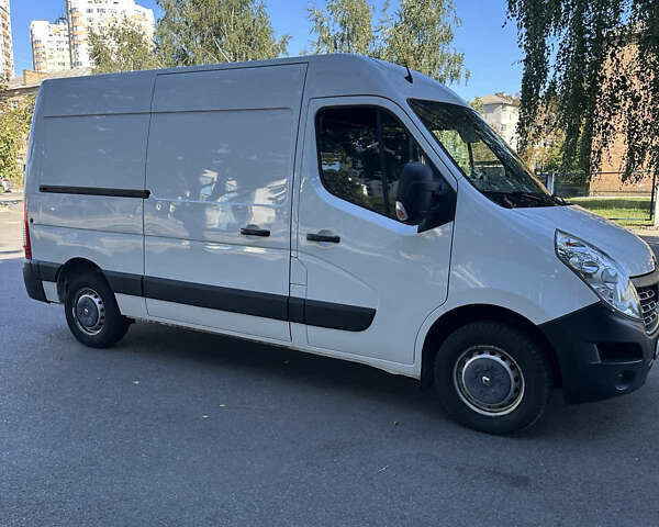 Белый Рено Мастер, объемом двигателя 2.3 л и пробегом 290 тыс. км за 14500 $, фото 1 на Automoto.ua