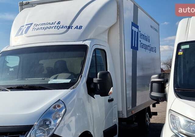 Белый Рено Мастер, объемом двигателя 2.3 л и пробегом 255 тыс. км за 19900 $, фото 1 на Automoto.ua