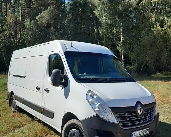 Белый Рено Мастер, объемом двигателя 2.3 л и пробегом 350 тыс. км за 12200 $, фото 1 на Automoto.ua