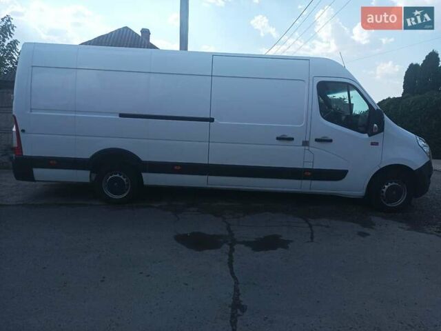 Белый Рено Мастер, объемом двигателя 2.3 л и пробегом 276 тыс. км за 18500 $, фото 1 на Automoto.ua