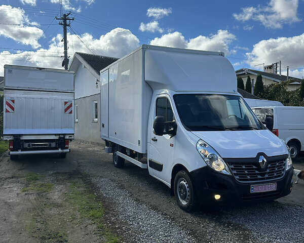 Белый Рено Мастер, объемом двигателя 2.3 л и пробегом 223 тыс. км за 22263 $, фото 1 на Automoto.ua