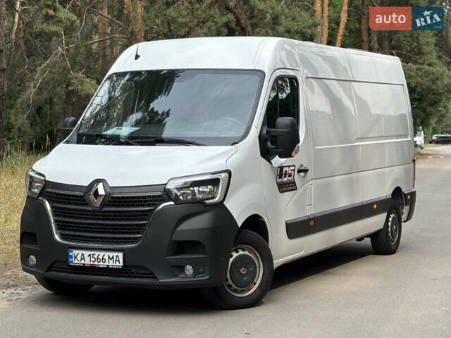 Белый Рено Мастер, объемом двигателя 2.3 л и пробегом 271 тыс. км за 17400 $, фото 1 на Automoto.ua