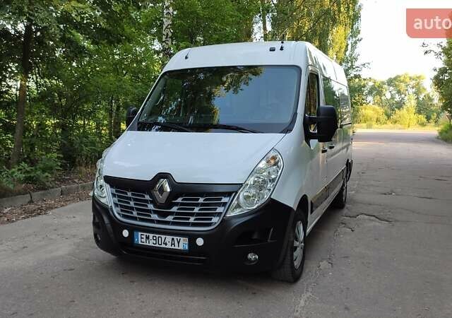 Белый Рено Мастер, объемом двигателя 2.3 л и пробегом 203 тыс. км за 15800 $, фото 1 на Automoto.ua