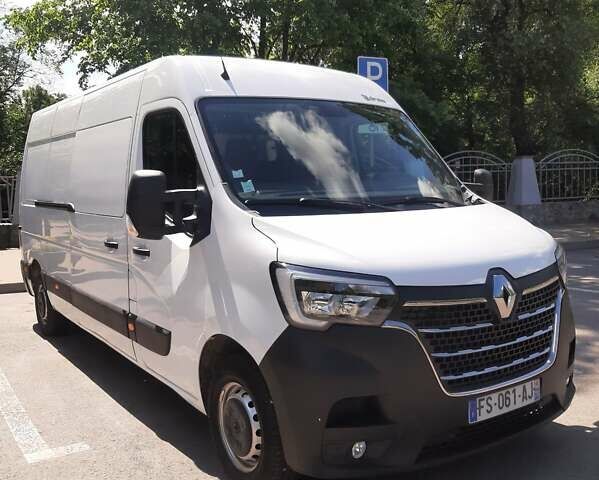 Белый Рено Мастер, объемом двигателя 2.3 л и пробегом 216 тыс. км за 18850 $, фото 1 на Automoto.ua