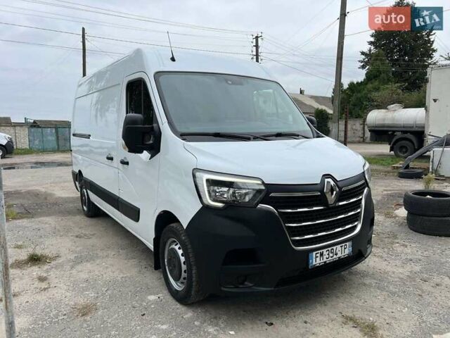 Белый Рено Мастер, объемом двигателя 2.3 л и пробегом 187 тыс. км за 19500 $, фото 1 на Automoto.ua