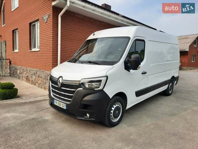 Белый Рено Мастер, объемом двигателя 2.3 л и пробегом 257 тыс. км за 18200 $, фото 1 на Automoto.ua