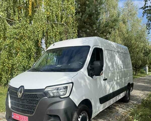 Белый Рено Мастер, объемом двигателя 2.3 л и пробегом 261 тыс. км за 18200 $, фото 1 на Automoto.ua