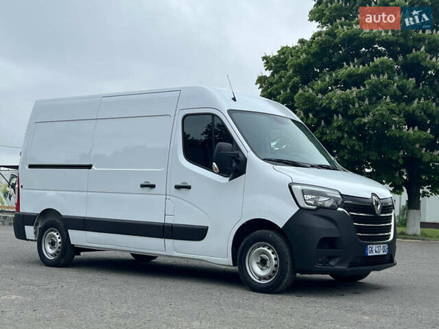 Белый Рено Мастер, объемом двигателя 0 л и пробегом 153 тыс. км за 18700 $, фото 1 на Automoto.ua