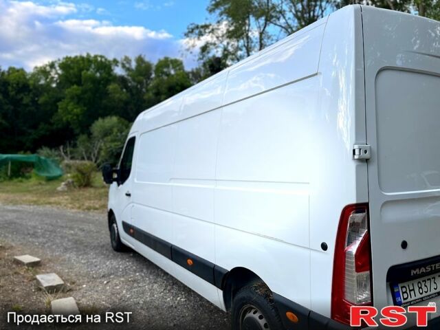 Белый Рено Мастер, объемом двигателя 2.3 л и пробегом 6 тыс. км за 34600 $, фото 1 на Automoto.ua