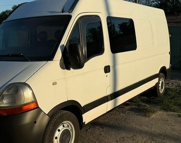 Белый Рено Мастер, объемом двигателя 2.95 л и пробегом 458 тыс. км за 6700 $, фото 1 на Automoto.ua