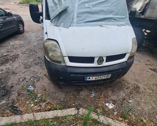 Белый Рено Мастер, объемом двигателя 2.5 л и пробегом 280 тыс. км за 2500 $, фото 1 на Automoto.ua