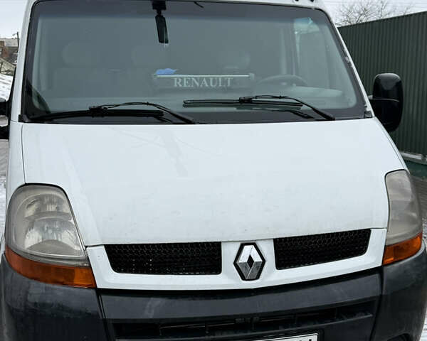 Белый Рено Мастер, объемом двигателя 2.46 л и пробегом 490 тыс. км за 9600 $, фото 1 на Automoto.ua