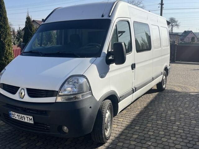 Белый Рено Мастер, объемом двигателя 2.5 л и пробегом 700 тыс. км за 7600 $, фото 1 на Automoto.ua