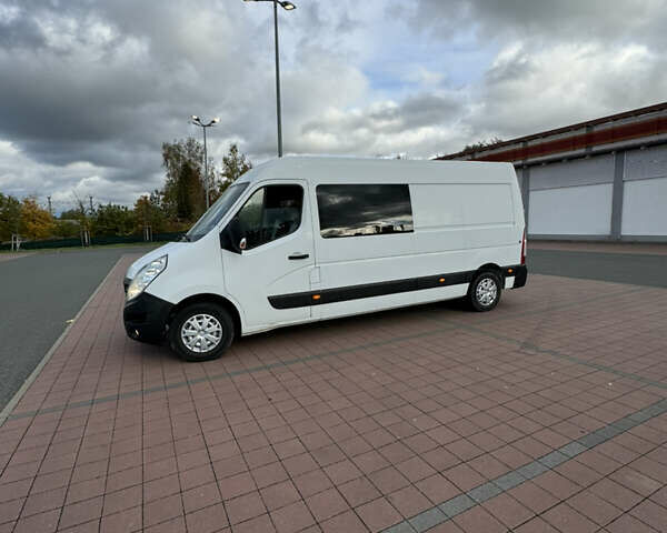 Белый Рено Мастер, объемом двигателя 2.3 л и пробегом 295 тыс. км за 16000 $, фото 1 на Automoto.ua