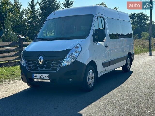 Белый Рено Мастер, объемом двигателя 2.3 л и пробегом 320 тыс. км за 18000 $, фото 1 на Automoto.ua
