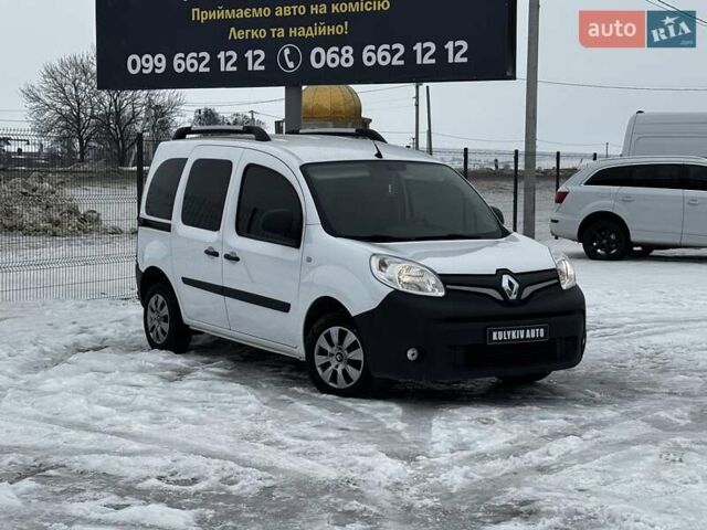 Білий Рено Мастєр, об'ємом двигуна 1.46 л та пробігом 208 тис. км за 13550 $, фото 1 на Automoto.ua