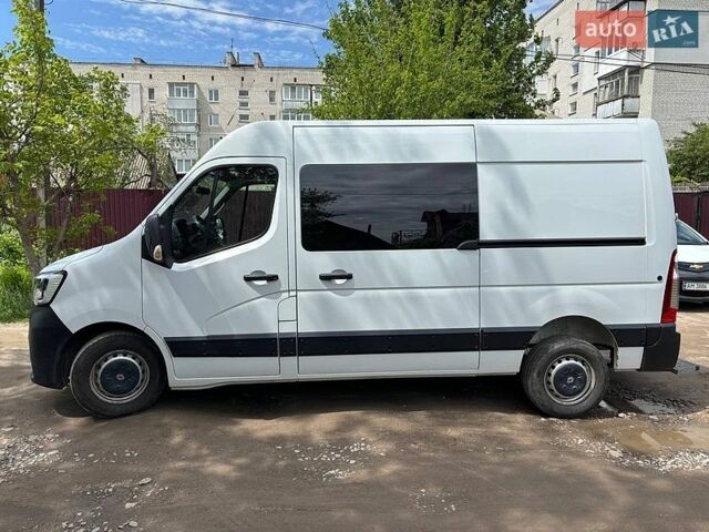 Белый Рено Мастер, объемом двигателя 2.3 л и пробегом 193 тыс. км за 24500 $, фото 1 на Automoto.ua