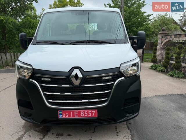 Белый Рено Мастер, объемом двигателя 2.3 л и пробегом 108 тыс. км за 25500 $, фото 1 на Automoto.ua