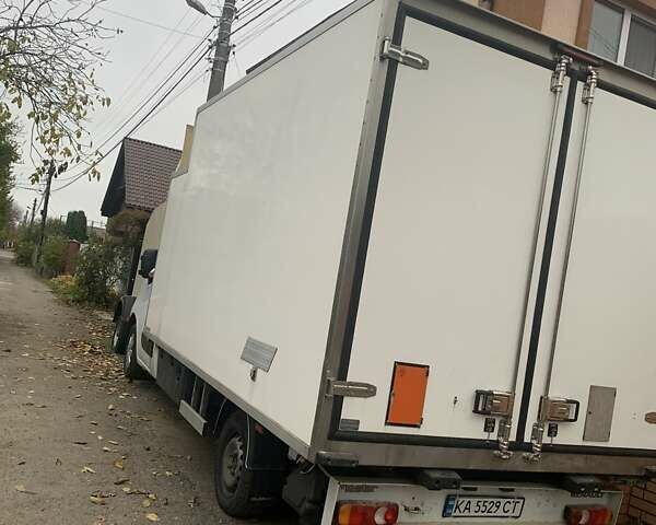 Білий Рено Мастєр, об'ємом двигуна 2.3 л та пробігом 368 тис. км за 15000 $, фото 1 на Automoto.ua