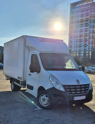 Белый Рено Мастер, объемом двигателя 2.3 л и пробегом 273 тыс. км за 18500 $, фото 1 на Automoto.ua