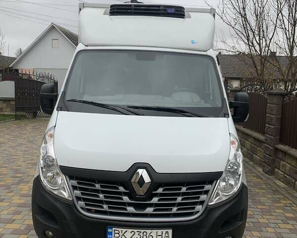 Белый Рено Мастер, объемом двигателя 2.3 л и пробегом 380 тыс. км за 16500 $, фото 1 на Automoto.ua
