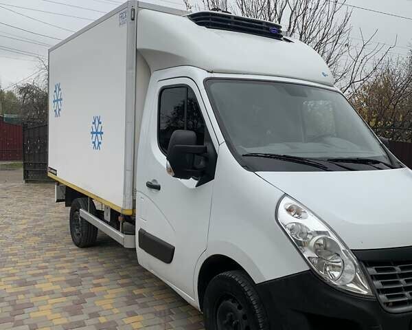 Белый Рено Мастер, объемом двигателя 2.3 л и пробегом 370 тыс. км за 16800 $, фото 1 на Automoto.ua