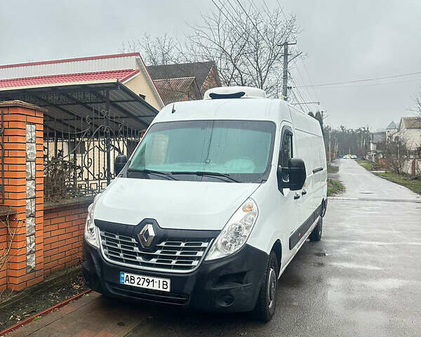 Белый Рено Мастер, объемом двигателя 2.3 л и пробегом 252 тыс. км за 14500 $, фото 1 на Automoto.ua