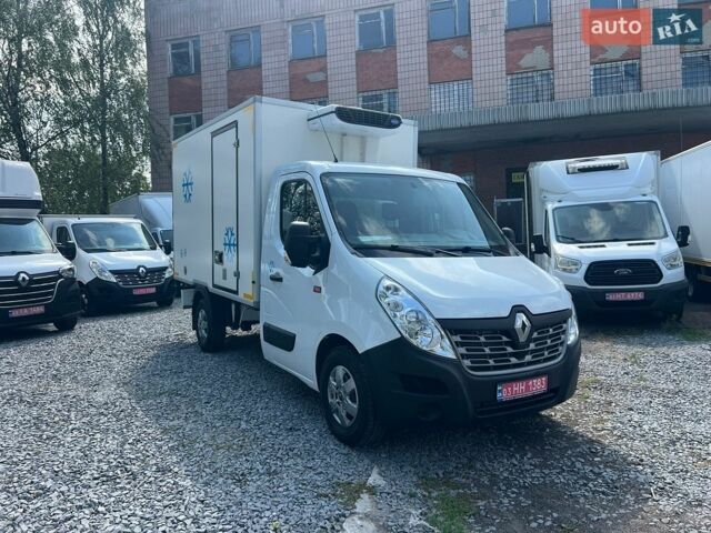 Белый Рено Мастер, объемом двигателя 2.3 л и пробегом 235 тыс. км за 18900 $, фото 1 на Automoto.ua