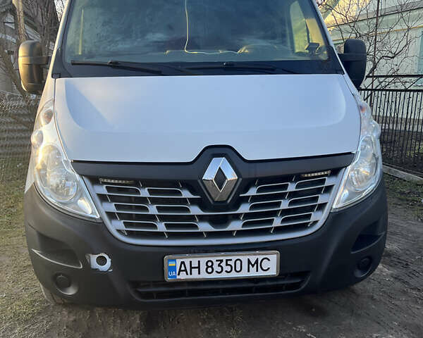 Белый Рено Мастер, объемом двигателя 2.3 л и пробегом 250 тыс. км за 21000 $, фото 1 на Automoto.ua
