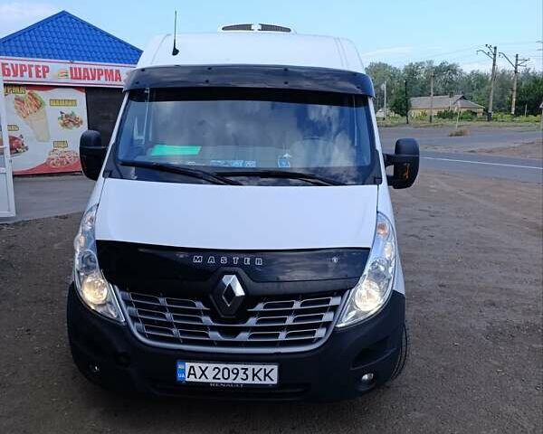 Белый Рено Мастер, объемом двигателя 2.3 л и пробегом 215 тыс. км за 17500 $, фото 1 на Automoto.ua