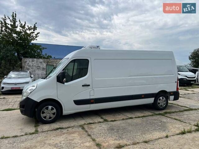Белый Рено Мастер, объемом двигателя 2.3 л и пробегом 395 тыс. км за 15799 $, фото 1 на Automoto.ua