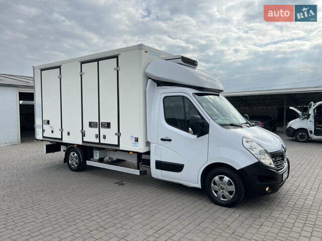 Белый Рено Мастер, объемом двигателя 2.3 л и пробегом 300 тыс. км за 20700 $, фото 1 на Automoto.ua
