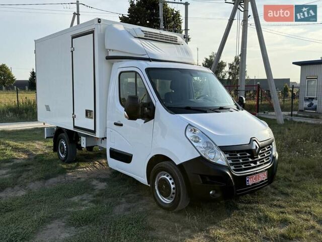 Белый Рено Мастер, объемом двигателя 2.3 л и пробегом 236 тыс. км за 21800 $, фото 1 на Automoto.ua