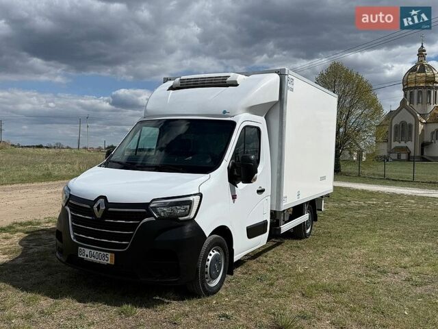 Белый Рено Мастер, объемом двигателя 2.3 л и пробегом 288 тыс. км за 27600 $, фото 1 на Automoto.ua
