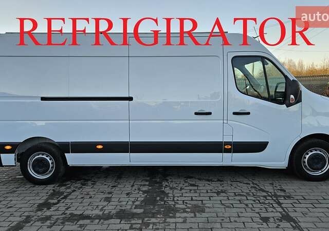 Белый Рено Мастер, объемом двигателя 2.3 л и пробегом 239 тыс. км за 24700 $, фото 1 на Automoto.ua