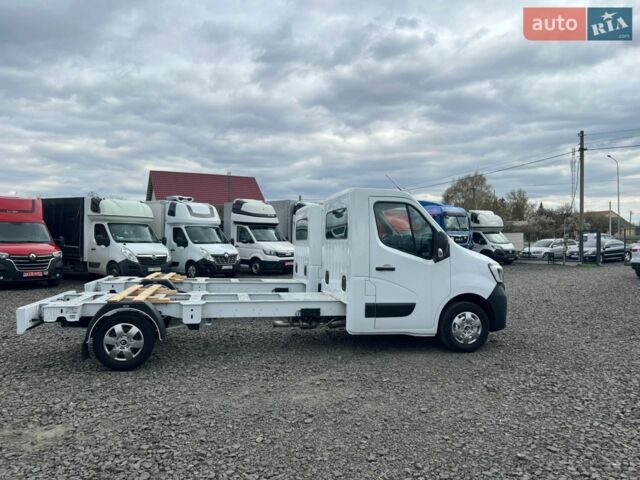 Белый Рено Мастер, объемом двигателя 2.3 л и пробегом 290 тыс. км за 22500 $, фото 1 на Automoto.ua