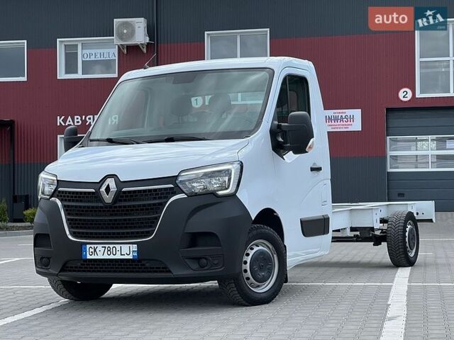Белый Рено Мастер, объемом двигателя 2.3 л и пробегом 207 тыс. км за 19800 $, фото 1 на Automoto.ua