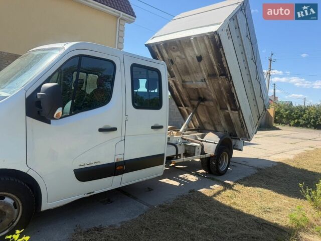 Белый Рено Мастер, объемом двигателя 2.3 л и пробегом 266 тыс. км за 16500 $, фото 1 на Automoto.ua