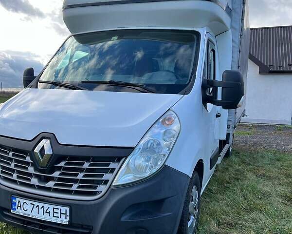 Белый Рено Мастер, объемом двигателя 2.3 л и пробегом 385 тыс. км за 12000 $, фото 1 на Automoto.ua