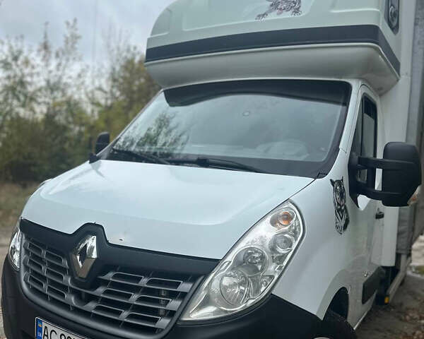 Белый Рено Мастер, объемом двигателя 2.3 л и пробегом 387 тыс. км за 13600 $, фото 1 на Automoto.ua