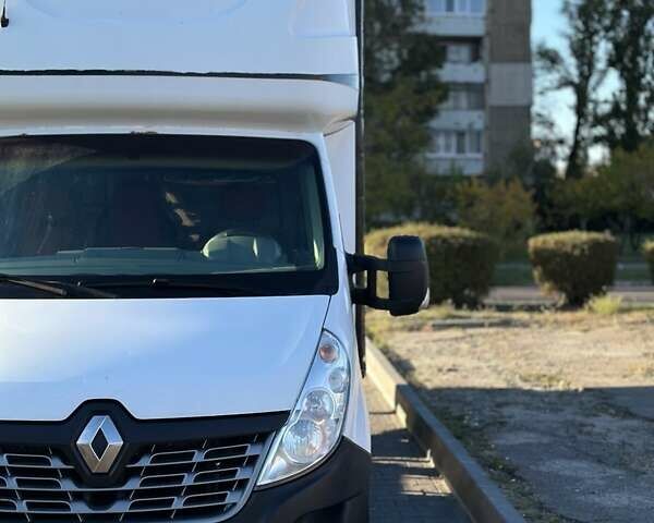Белый Рено Мастер, объемом двигателя 2.3 л и пробегом 550 тыс. км за 14500 $, фото 1 на Automoto.ua