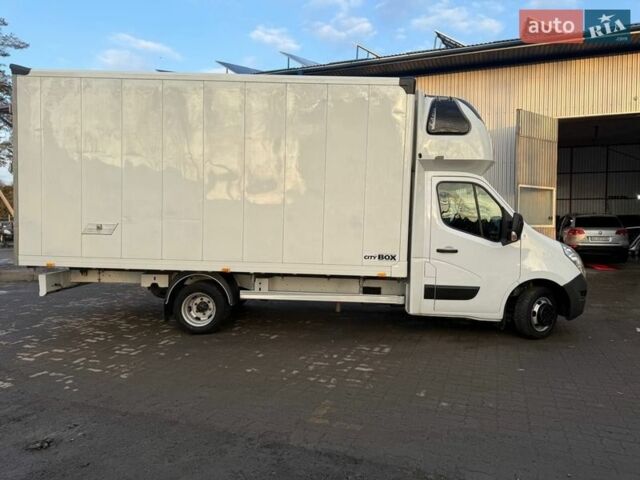 Белый Рено Мастер, объемом двигателя 2.3 л и пробегом 253 тыс. км за 23899 $, фото 1 на Automoto.ua