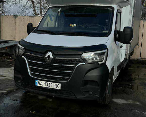 Белый Рено Мастер, объемом двигателя 2.3 л и пробегом 303 тыс. км за 23100 $, фото 1 на Automoto.ua
