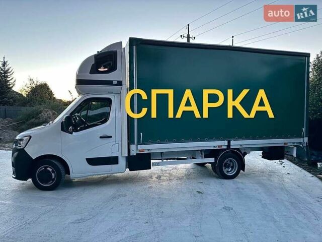 Белый Рено Мастер, объемом двигателя 2.3 л и пробегом 243 тыс. км за 27999 $, фото 1 на Automoto.ua