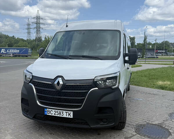 Белый Рено Мастер, объемом двигателя 2.3 л и пробегом 253 тыс. км за 27200 $, фото 1 на Automoto.ua