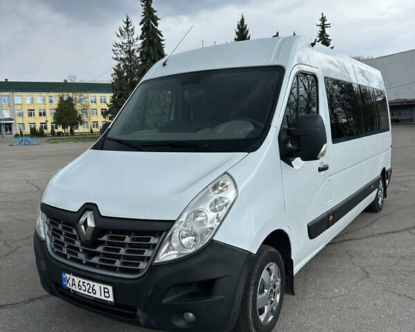 Белый Рено Мастер, объемом двигателя 2.3 л и пробегом 320 тыс. км за 18000 $, фото 1 на Automoto.ua