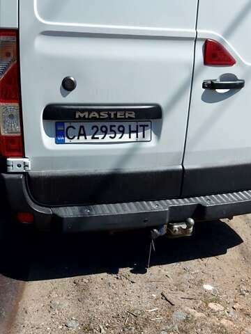 Белый Рено Мастер, объемом двигателя 2.3 л и пробегом 260 тыс. км за 16500 $, фото 1 на Automoto.ua