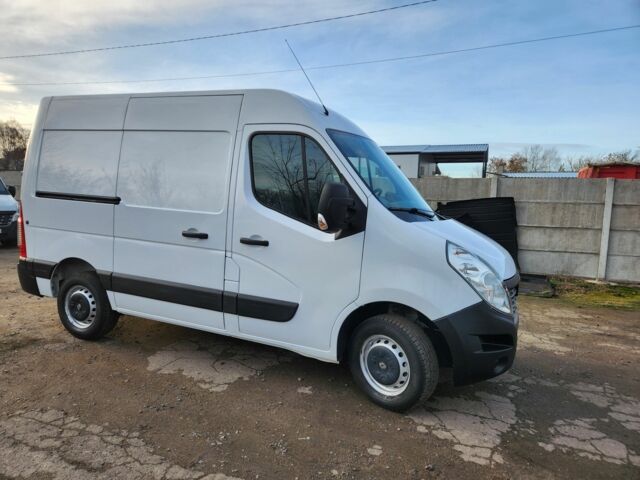 Белый Рено Мастер, объемом двигателя 2.3 л и пробегом 235 тыс. км за 15900 $, фото 1 на Automoto.ua