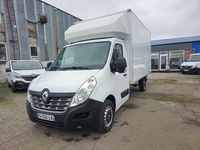 Белый Рено Мастер, объемом двигателя 2.3 л и пробегом 303 тыс. км за 17600 $, фото 1 на Automoto.ua